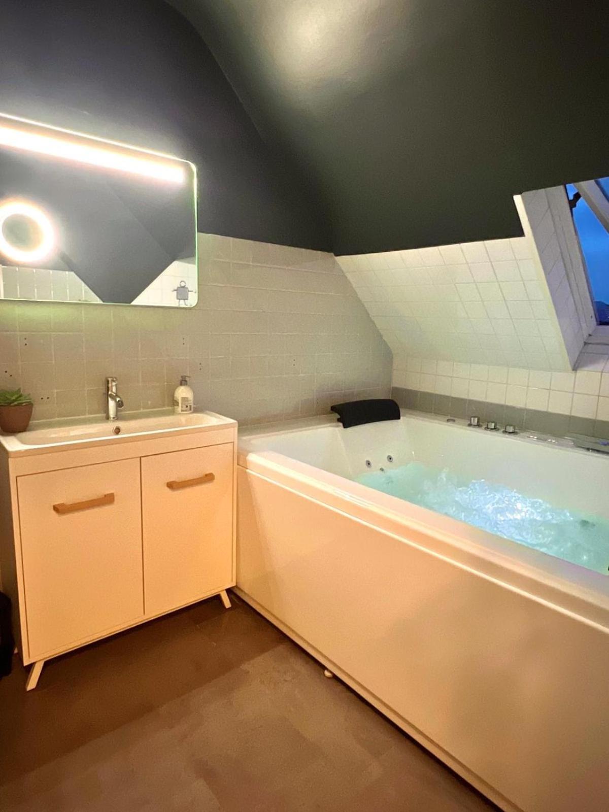 Balneo, Lumineux, Confort Colmar Luaran gambar